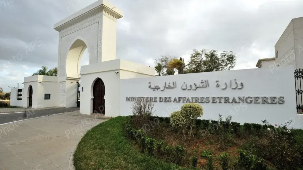 Passeport algérien le renouvellement à distance bientôt étendu à d’autres consulats